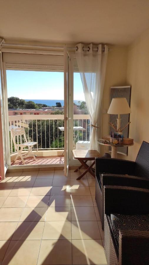Appartement Lumineux Vue Mer Fréjus Esterno foto