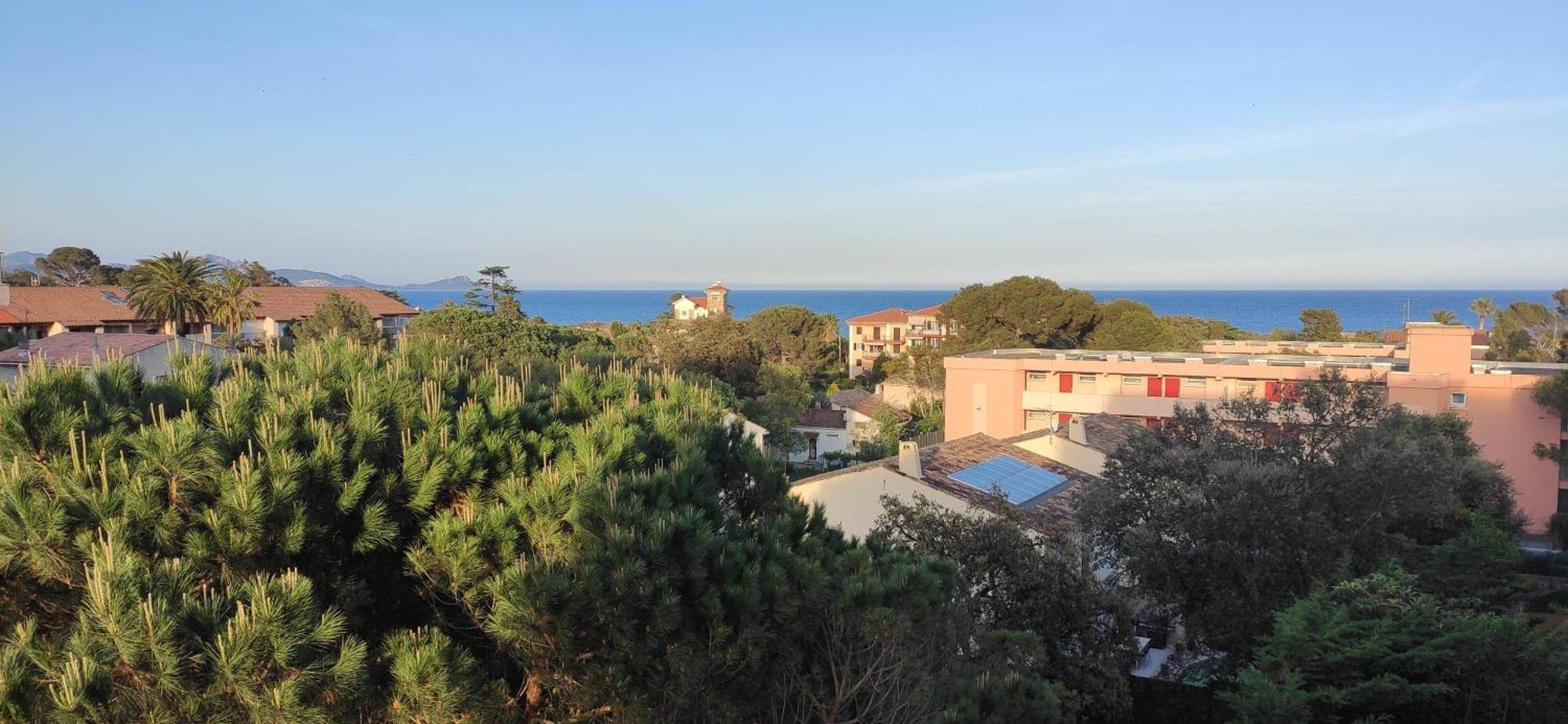 Appartement Lumineux Vue Mer Fréjus Esterno foto